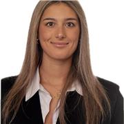 Estudiante de máster que ofrece apoyo escolar y clases particulares. Profesora de Catalán, historia y ciencias sociales.